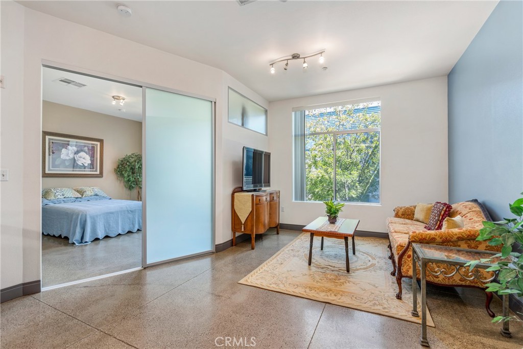 435 W Center Street 335