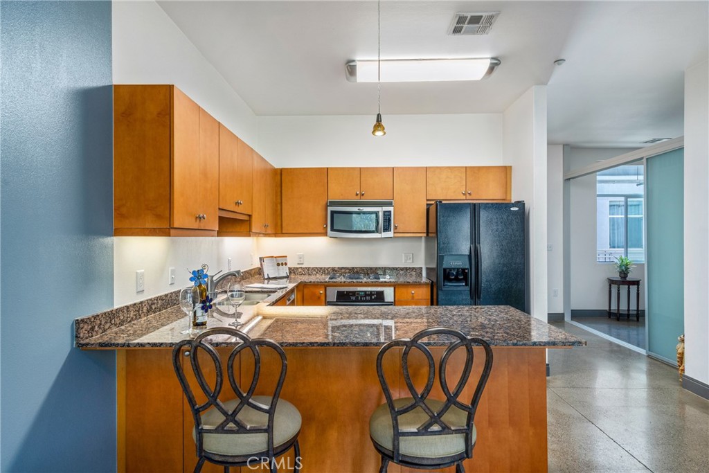 435 W Center Street 335