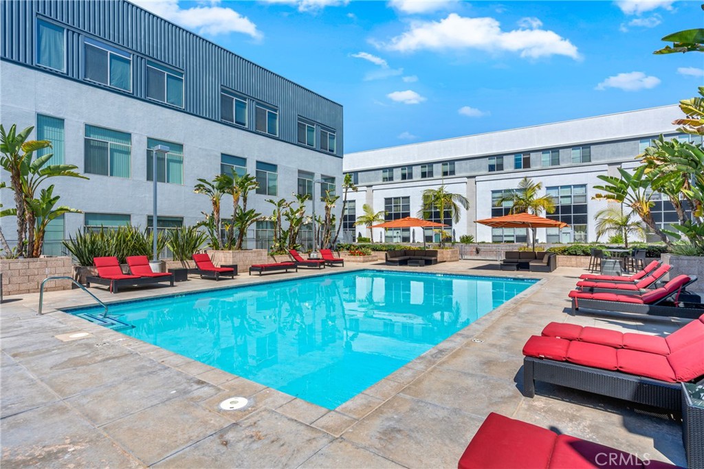 435 W Center Street 335