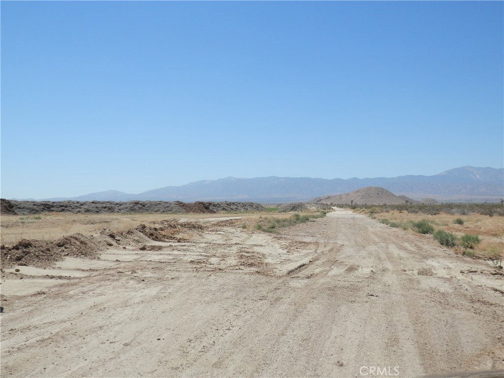 0 E AVE S + 240 ST. E E