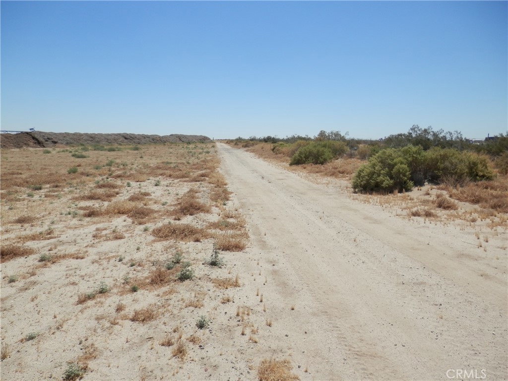 0 E AVE S + 240 ST. E E