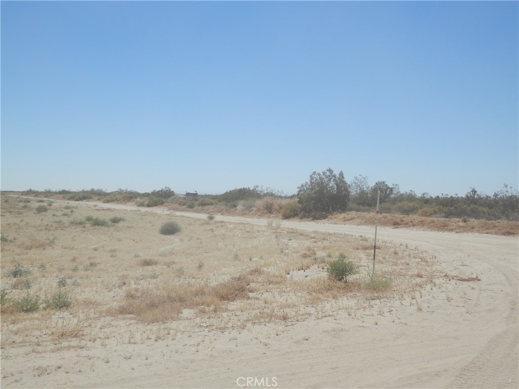 0 E AVE S + 240 ST. E E