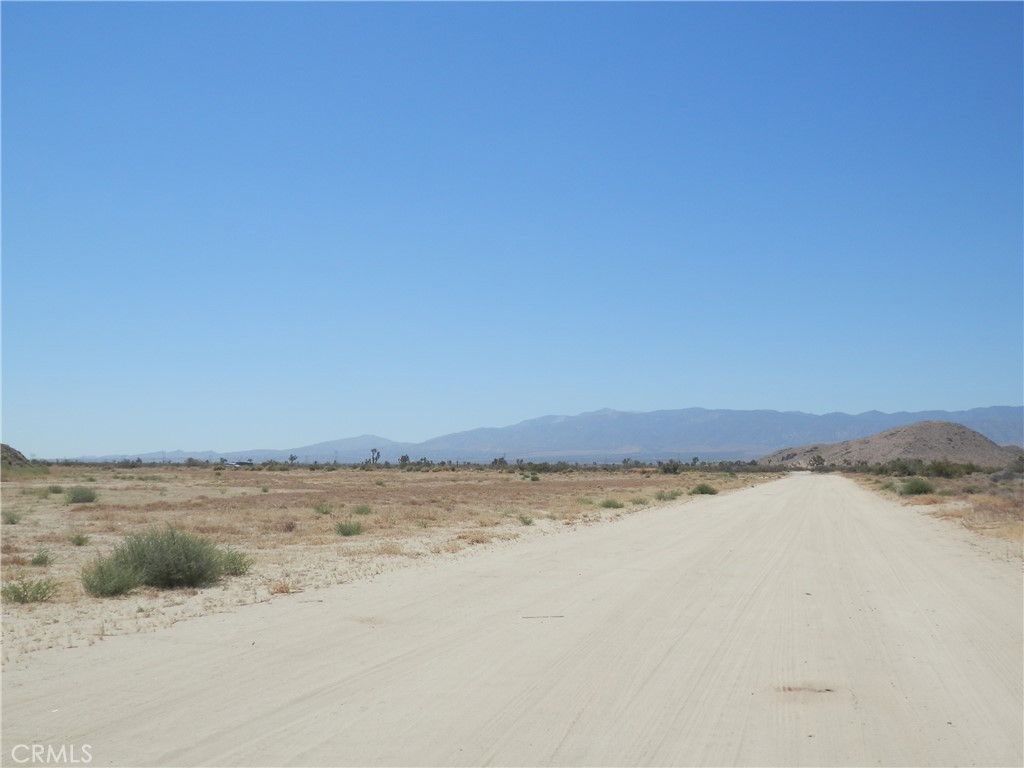 0 E AVE S + 240 ST. E E