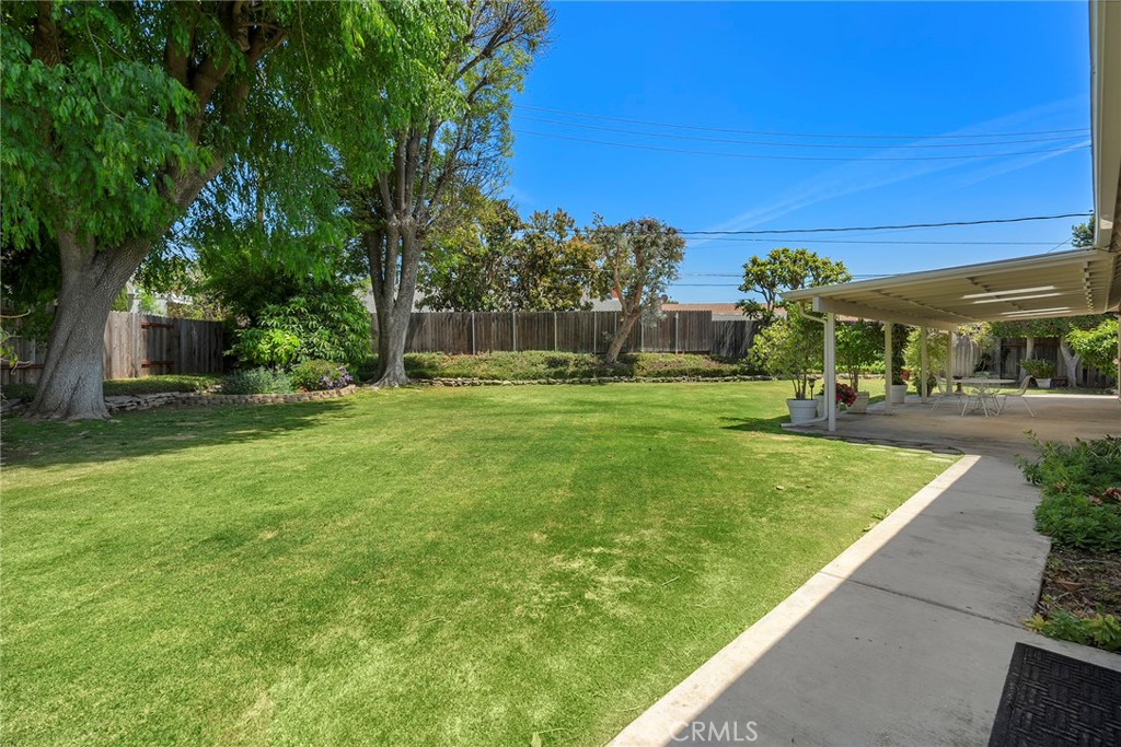 4001 E Sherwood Avenue