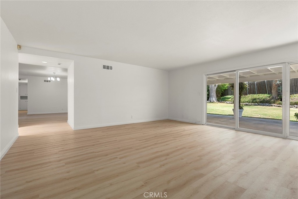 4001 E Sherwood Avenue