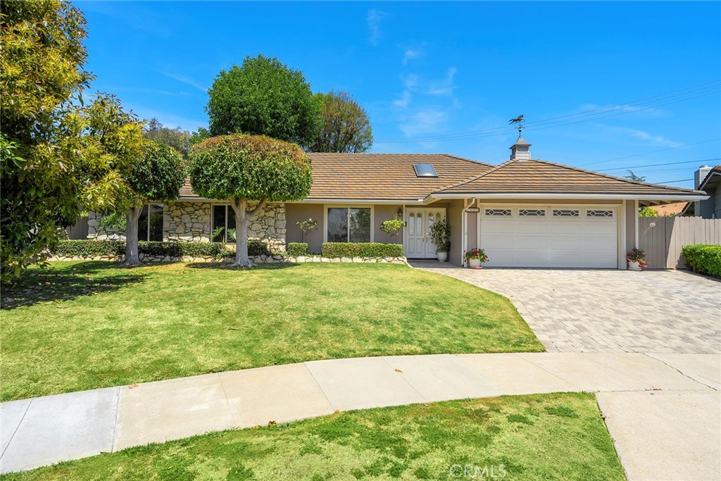 4001 E Sherwood Avenue