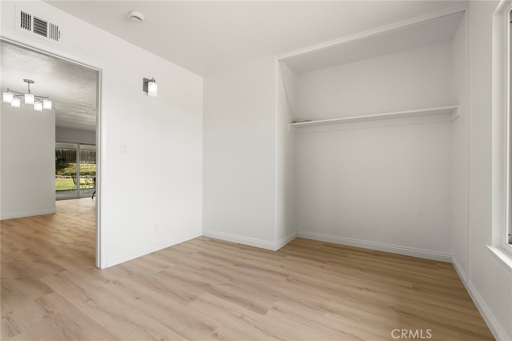 4001 E Sherwood Avenue