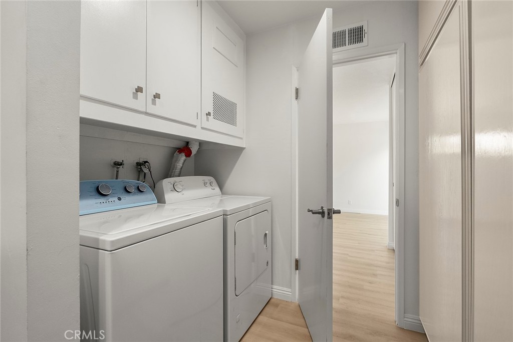 4001 E Sherwood Avenue