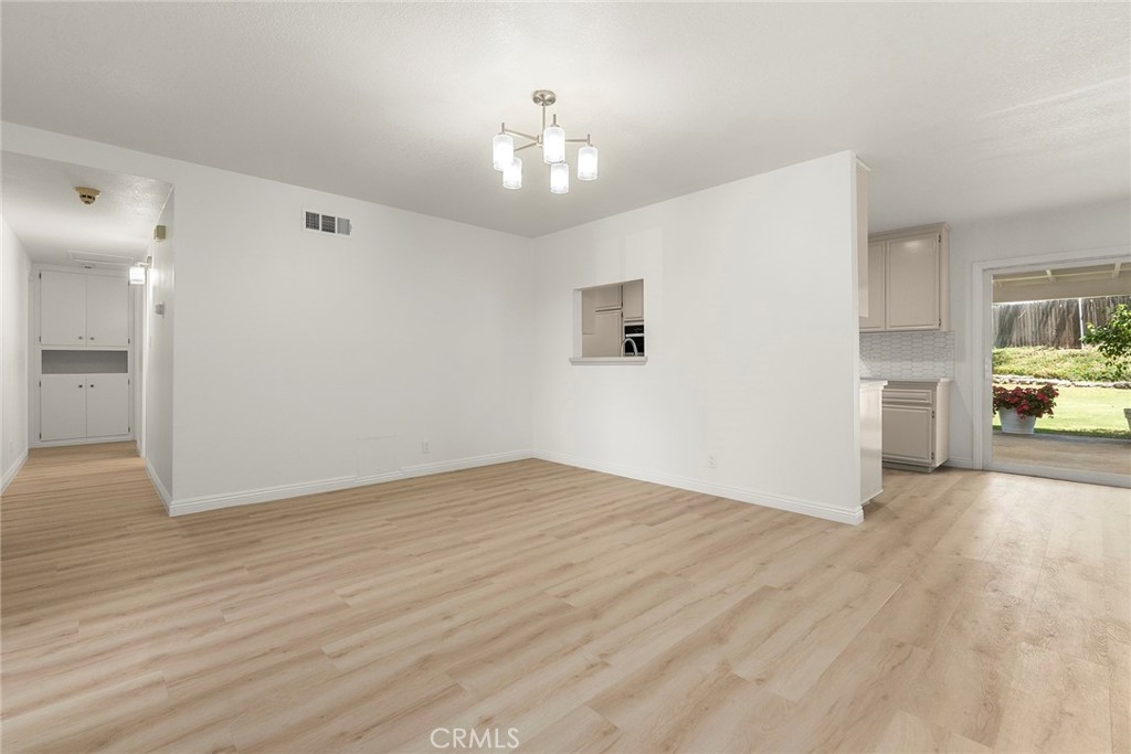 4001 E Sherwood Avenue