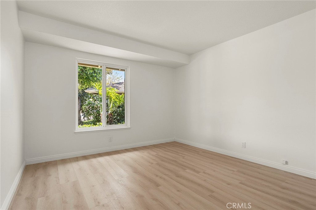 4001 E Sherwood Avenue