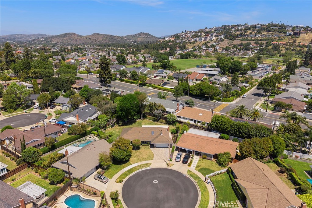 4001 E Sherwood Avenue