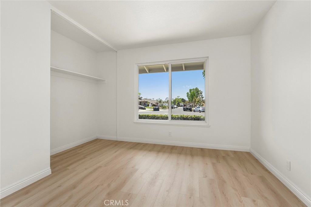 4001 E Sherwood Avenue