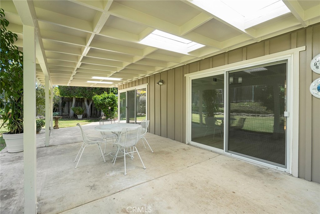 4001 E Sherwood Avenue