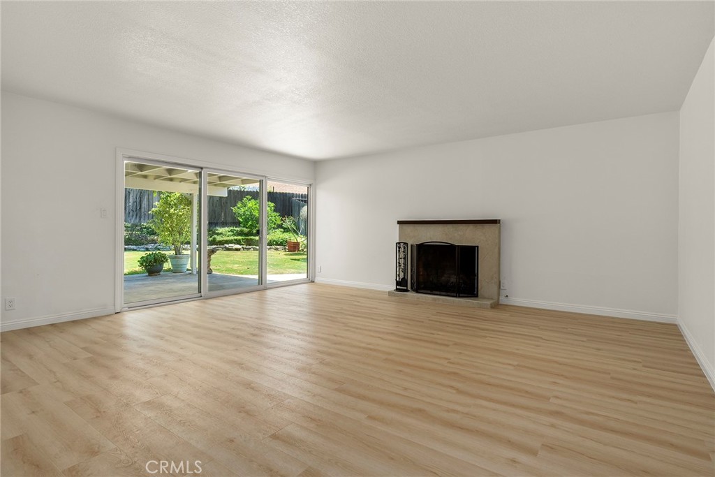 4001 E Sherwood Avenue