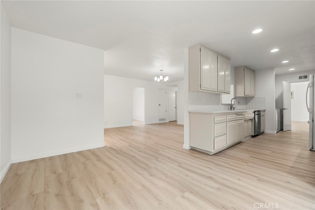 4001 E Sherwood Avenue