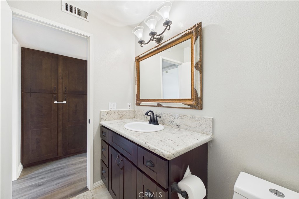 729 S Hayward Street 3