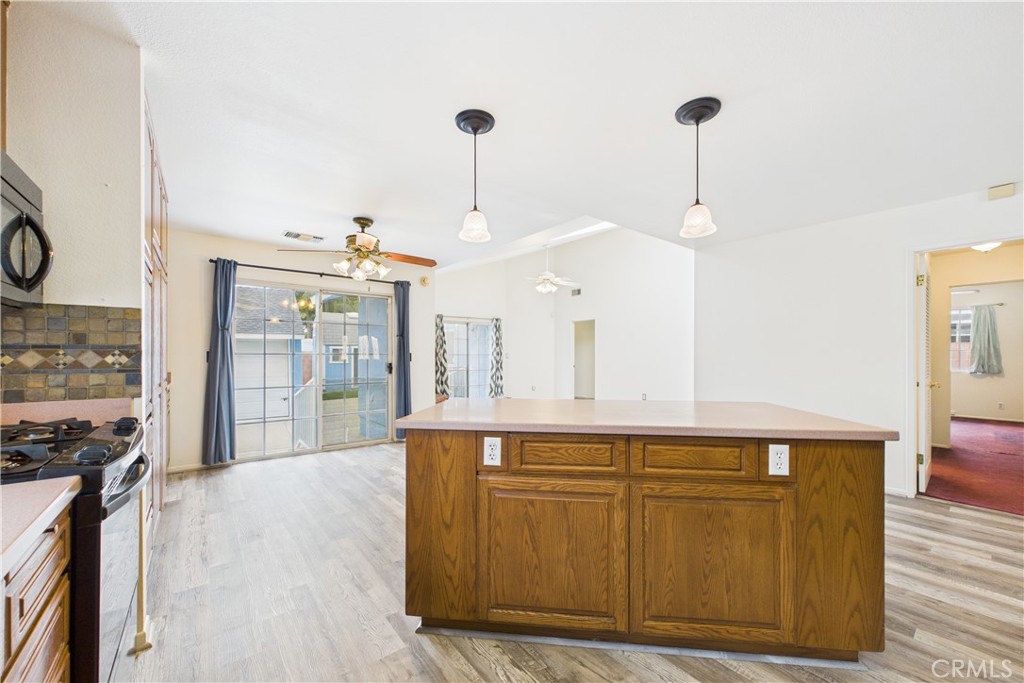 2021 Knoxville Avenue