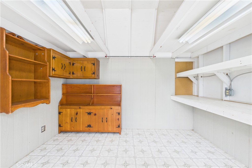 2021 Knoxville Avenue