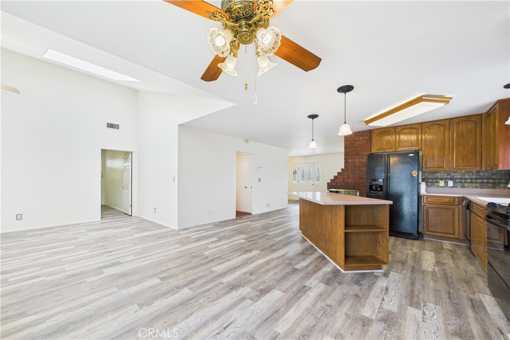 2021 Knoxville Avenue