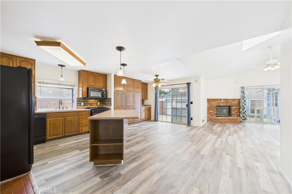 2021 Knoxville Avenue