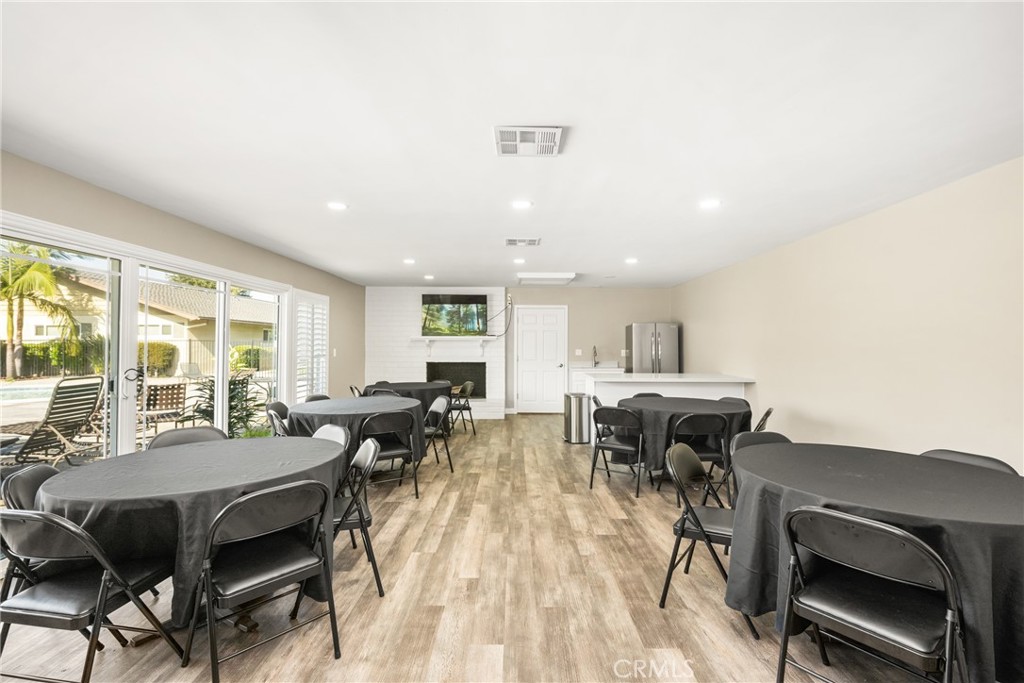 134 S Magnolia Avenue 21A