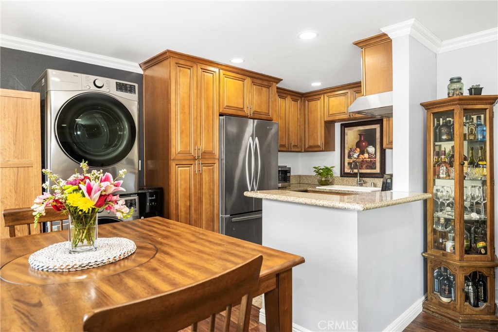 134 S Magnolia Avenue 21A