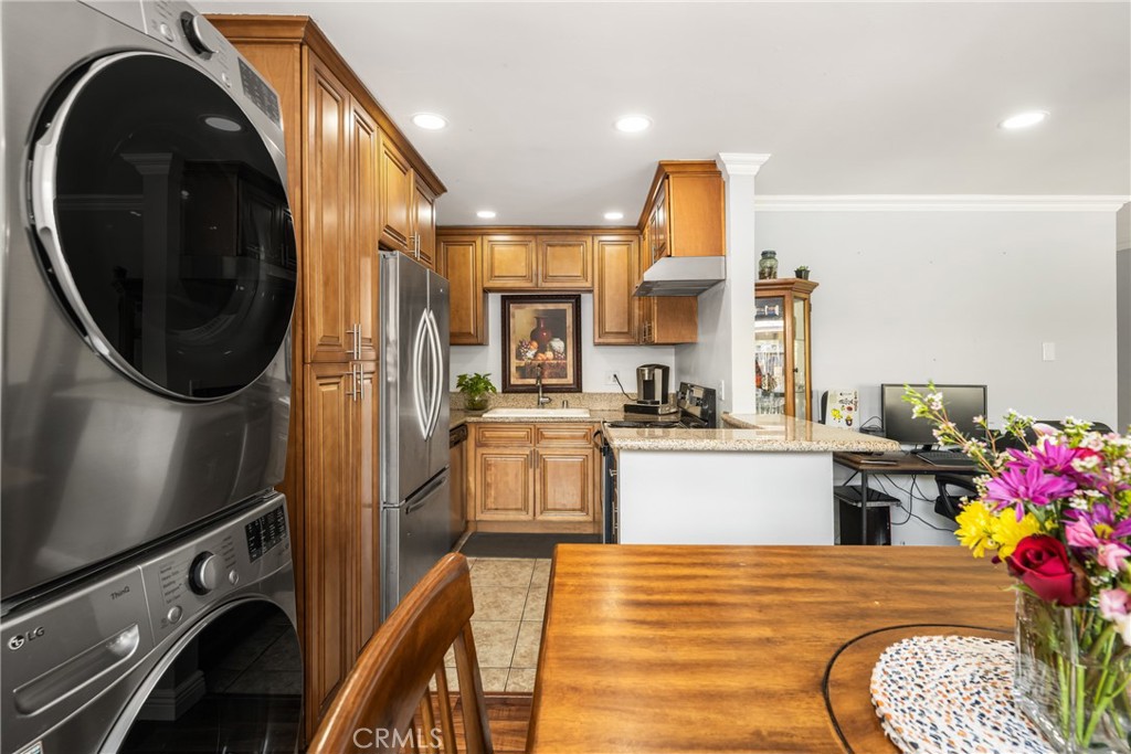 134 S Magnolia Avenue 21A