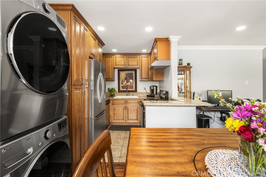 134 S Magnolia Avenue 21A