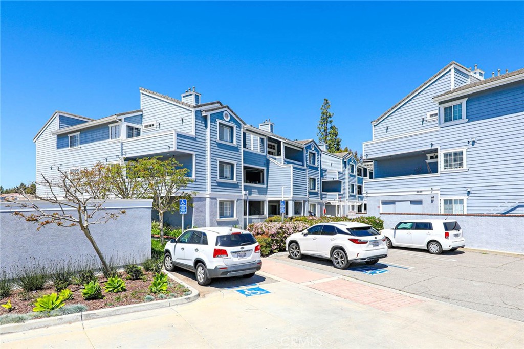 121 S Lakeview Avenue 121F