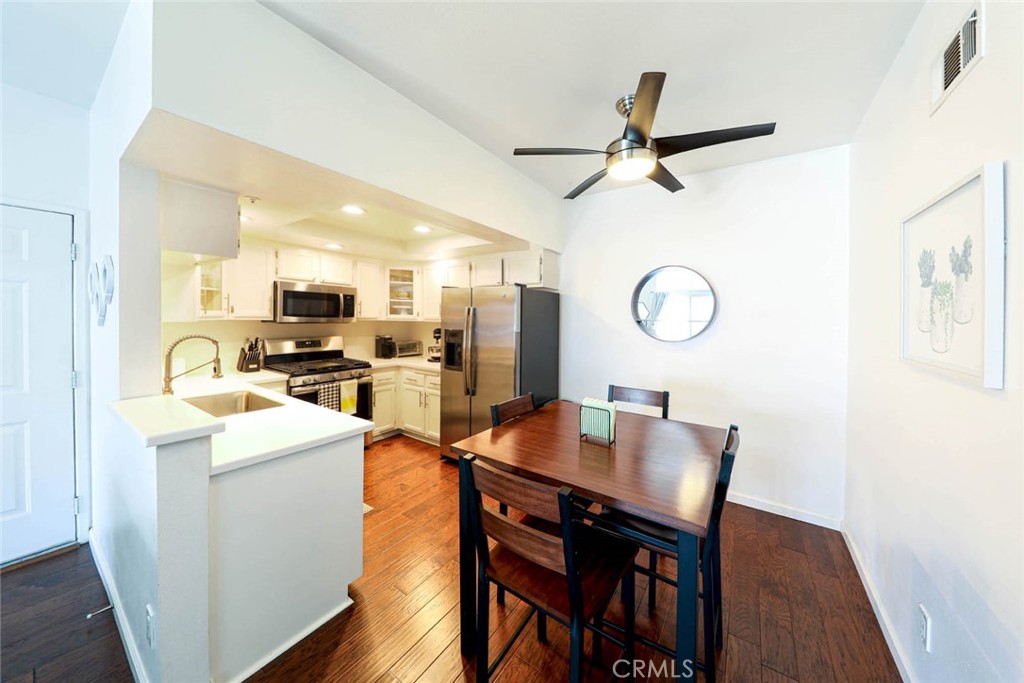 121 S Lakeview Avenue 121F