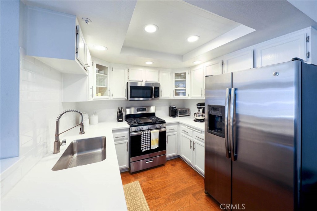 121 S Lakeview Avenue 121F