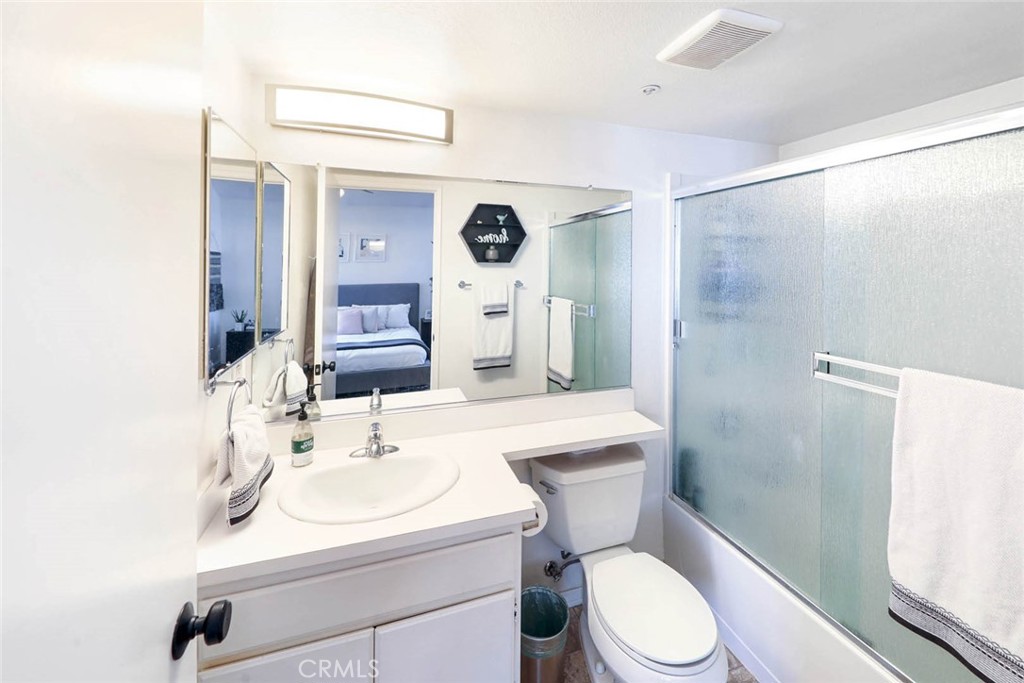 121 S Lakeview Avenue 121F