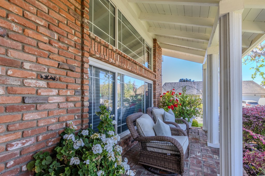 10712 Dorothy Circle