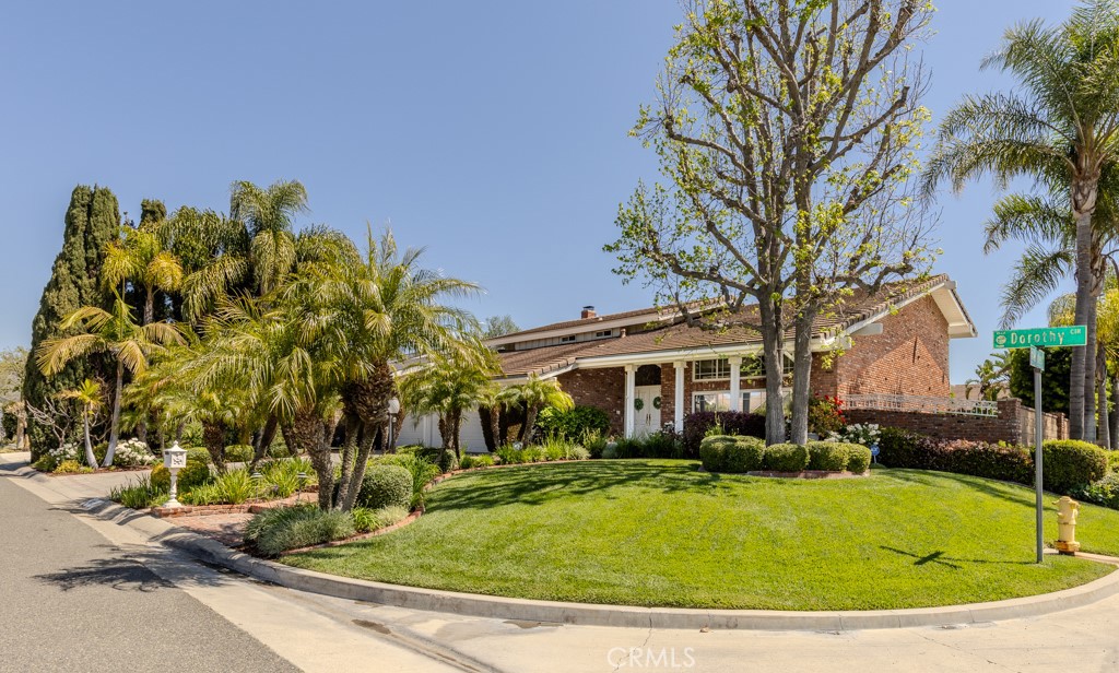 10712 Dorothy Circle