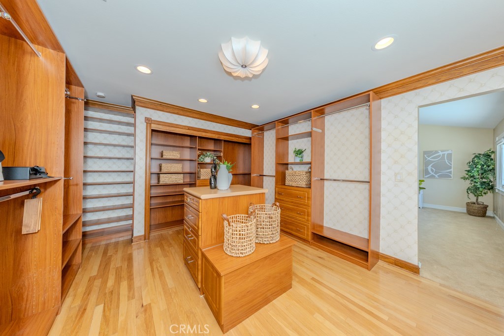 10712 Dorothy Circle