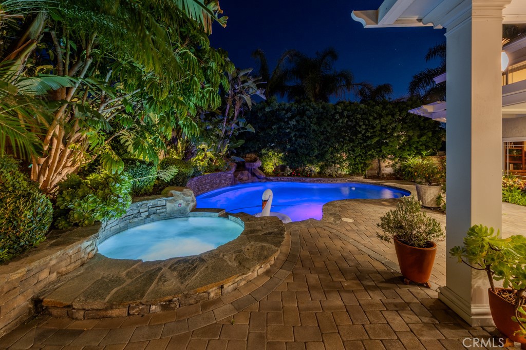 10712 Dorothy Circle