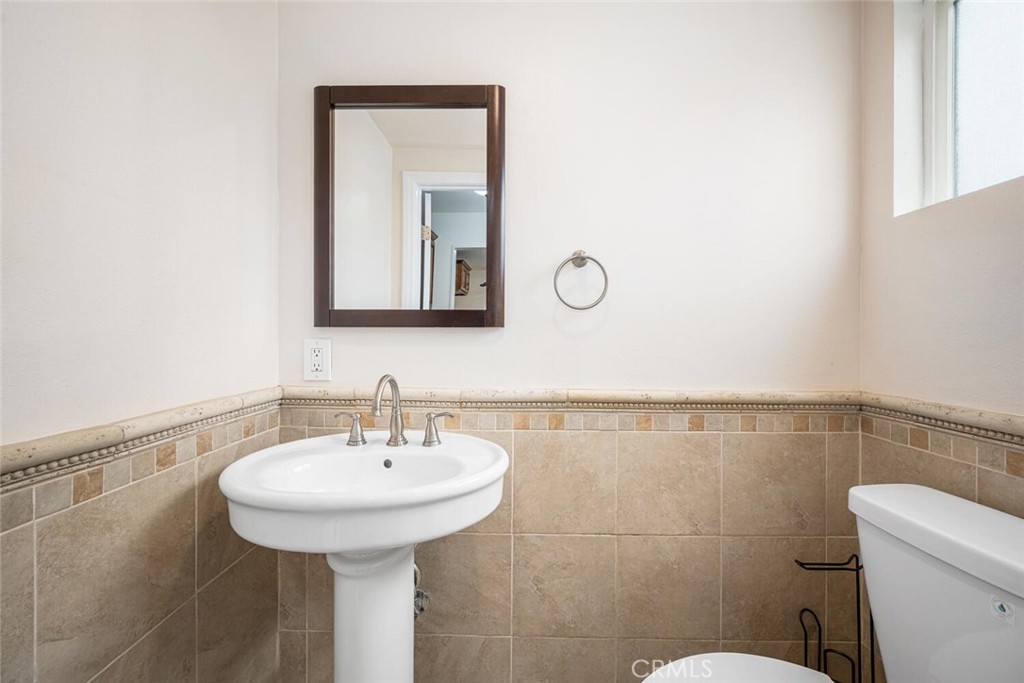 20902 Belshire Avenue