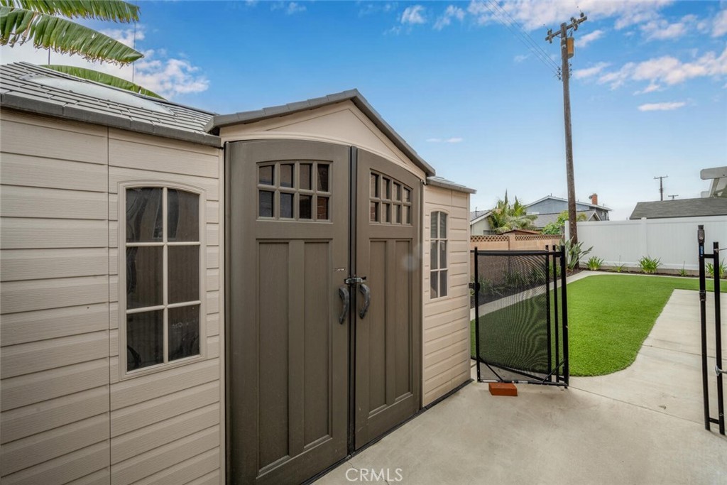 20902 Belshire Avenue