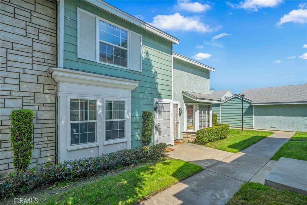 5640 Riverside Drive 125