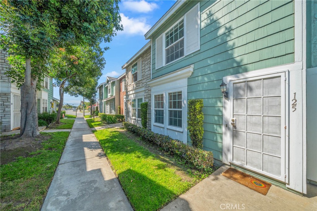 5640 Riverside Drive 125