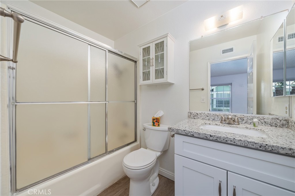 5640 Riverside Drive 125