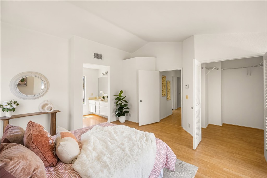 11517 Norgate Circle