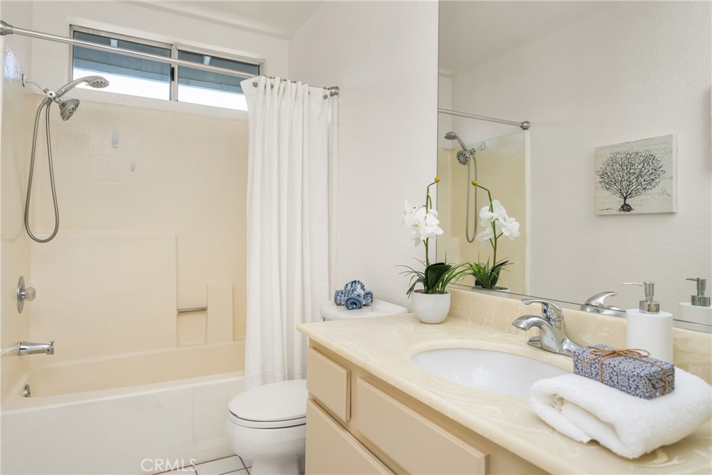 11517 Norgate Circle