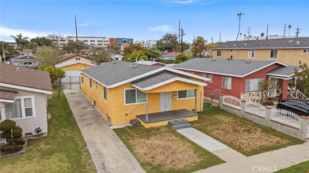 837 W 62nd Pl