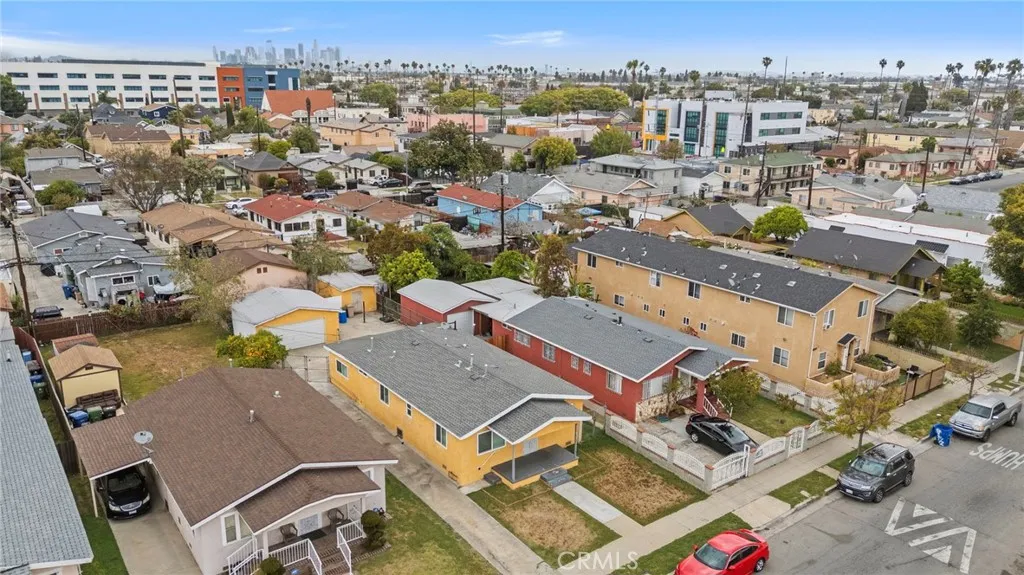 837 W 62nd Pl