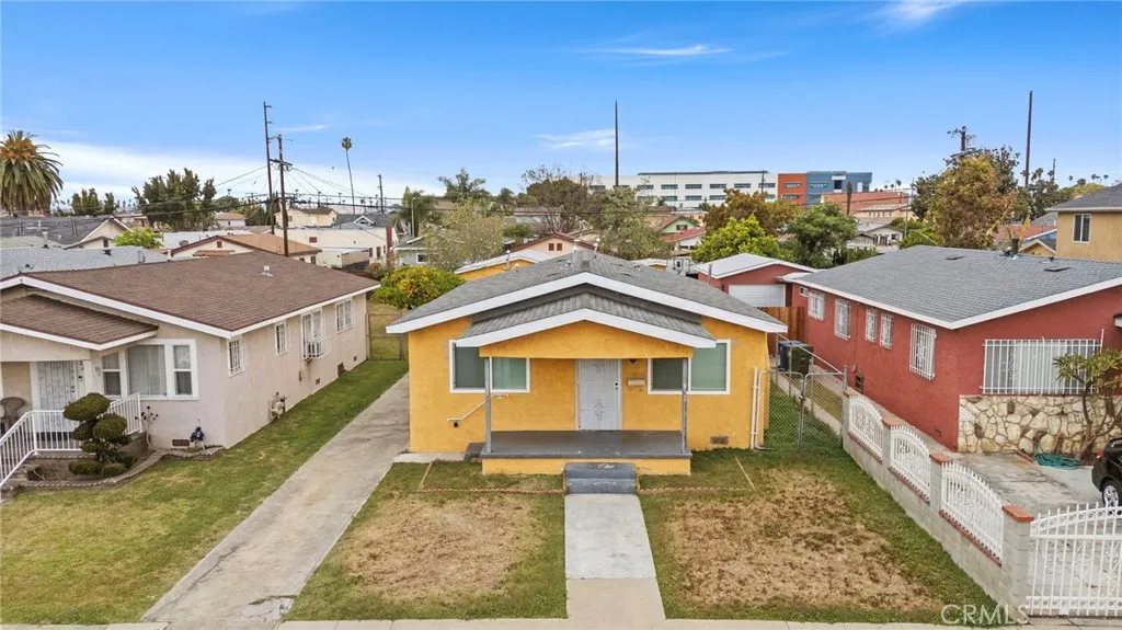 837 W 62nd Pl