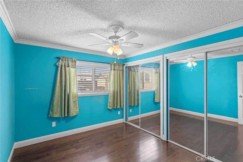 837 W 62nd Pl