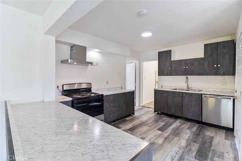 16636 Lakeshore Drive