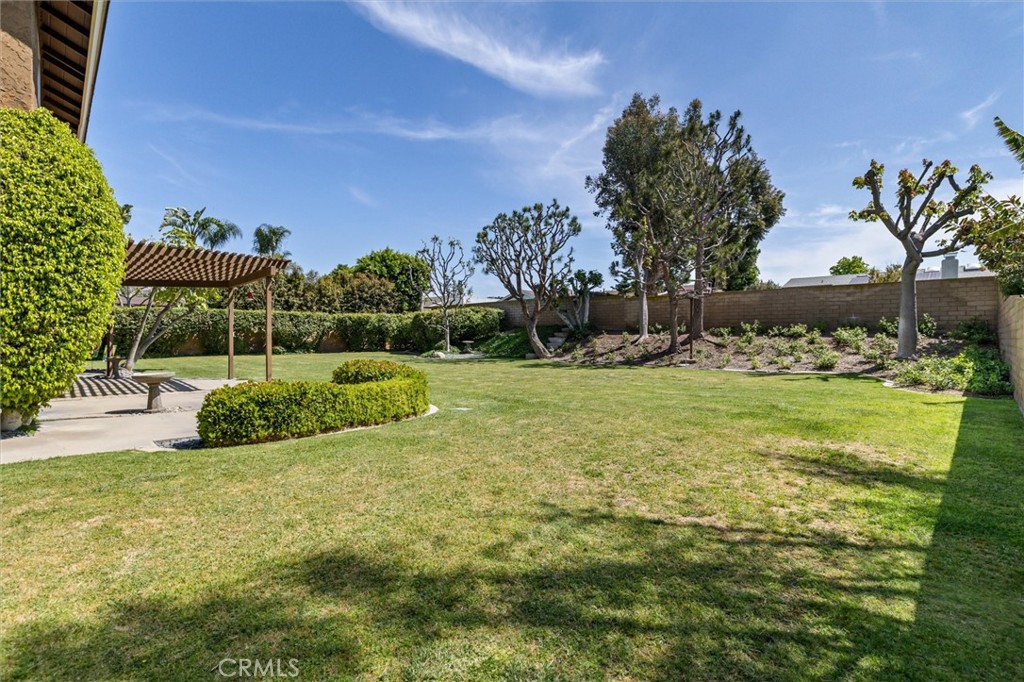 4466 Rainbow Lane
