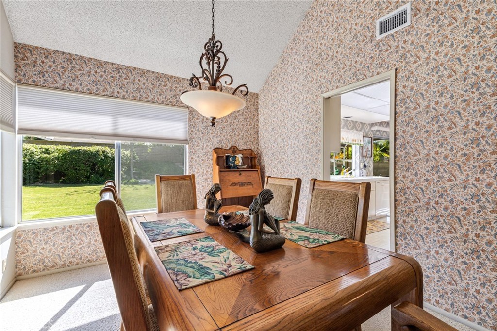 4466 Rainbow Lane
